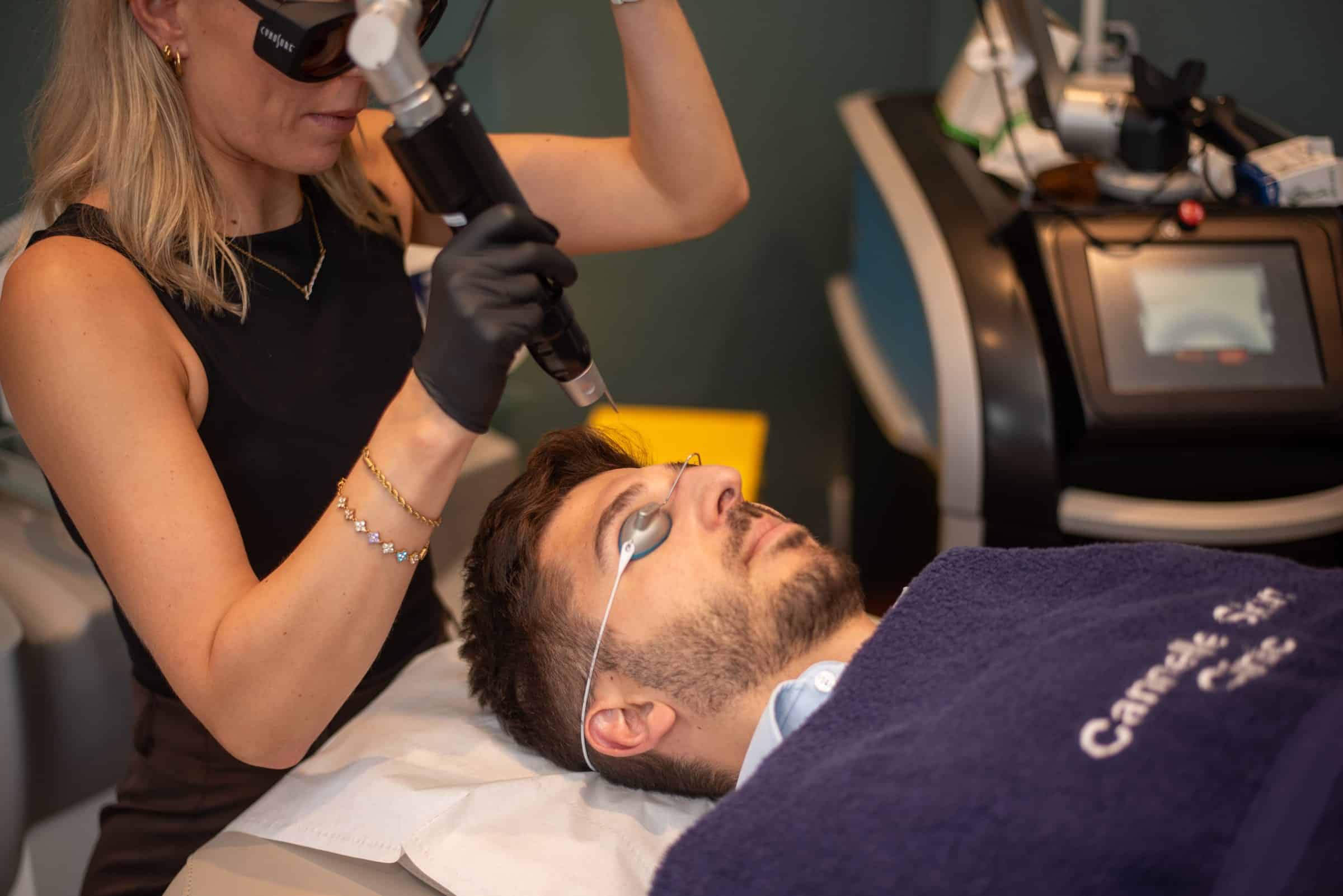 A Cannelle Skin Clinic therapist treats a patient with the PicoSure laser in Summertown, Oxford